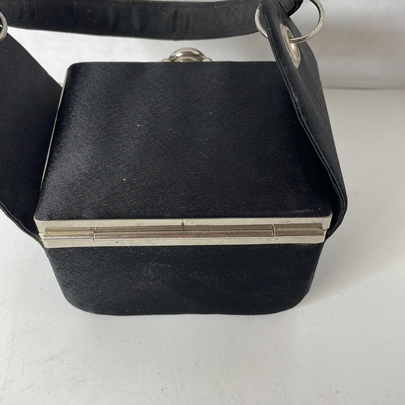 Satin evening purse, unbranded - Picture 6 of 8